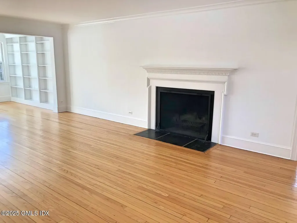 11 Willowmere Avenue Riverside CT 06878