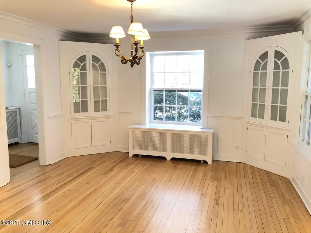 11 Willowmere Avenue Riverside CT 06878