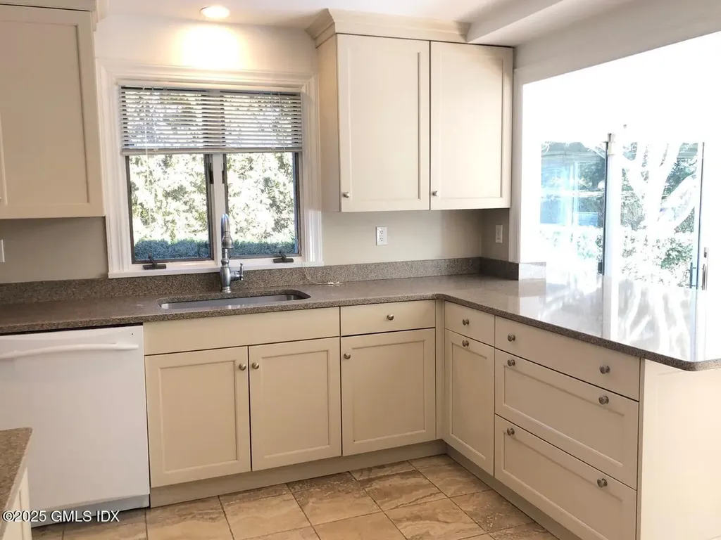 11 Willowmere Avenue Riverside CT 06878