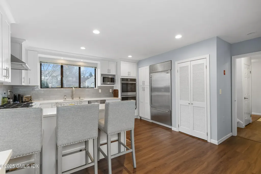 404 W Lyon Farm Drive Greenwich CT 06831