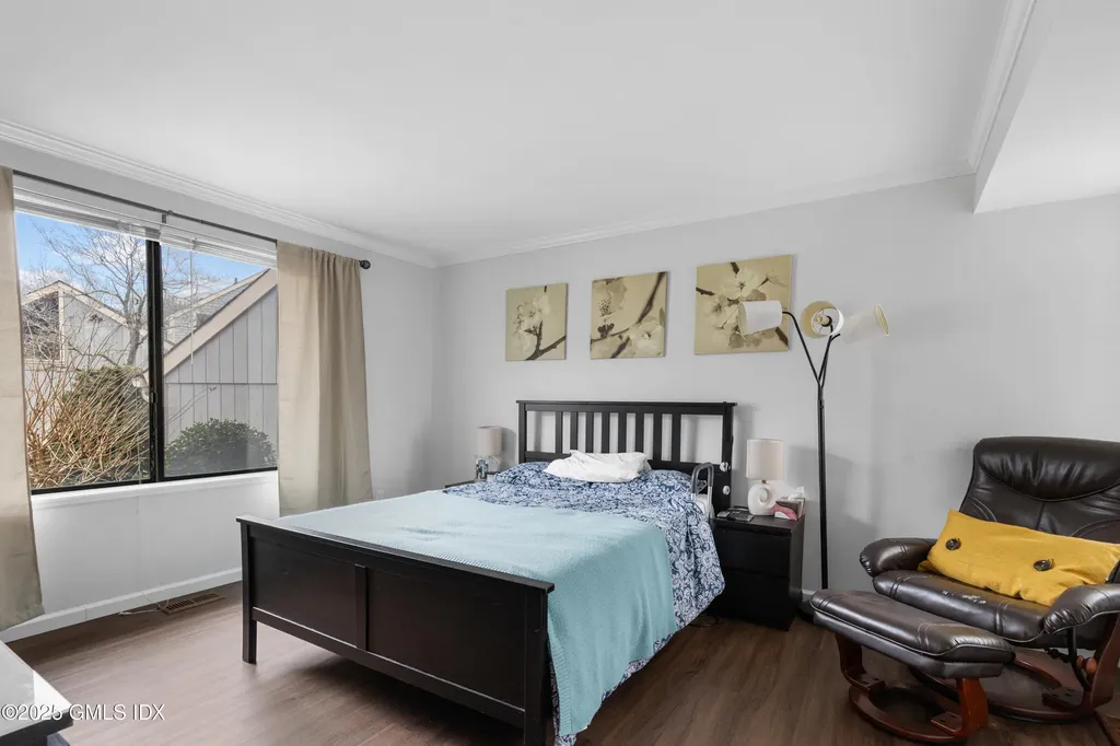 404 W Lyon Farm Drive Greenwich CT 06831