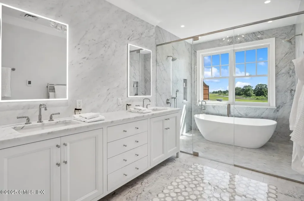 405 Whitfield Street Guilford CT 06437