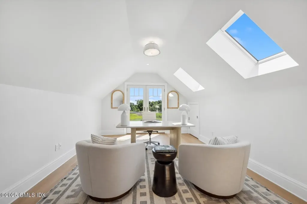 405 Whitfield Street Guilford CT 06437