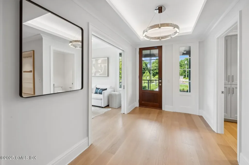 405 Whitfield Street Guilford CT 06437