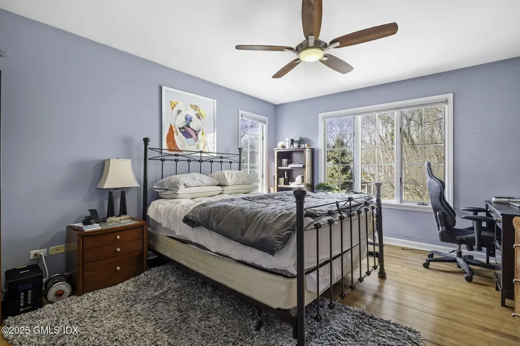 39 Center Drive Old Greenwich CT 06870