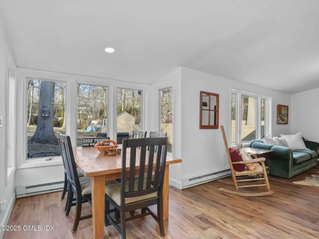 31 Summit Road Riverside CT 06878