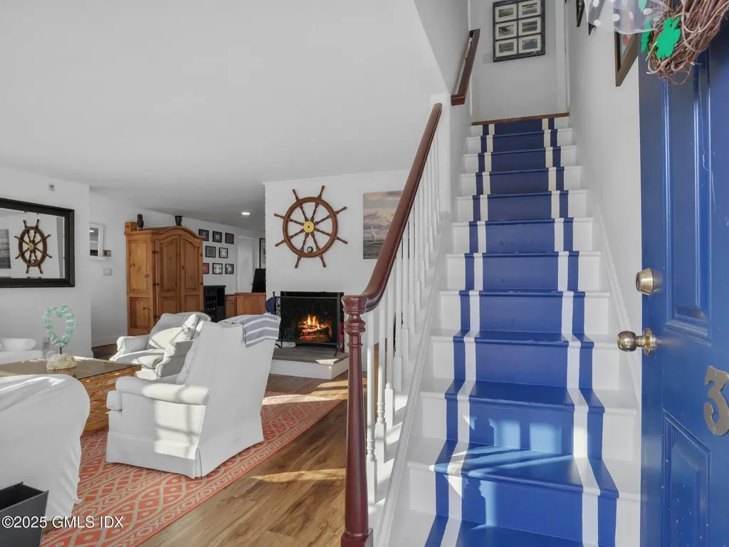 31 Summit Road Riverside CT 06878