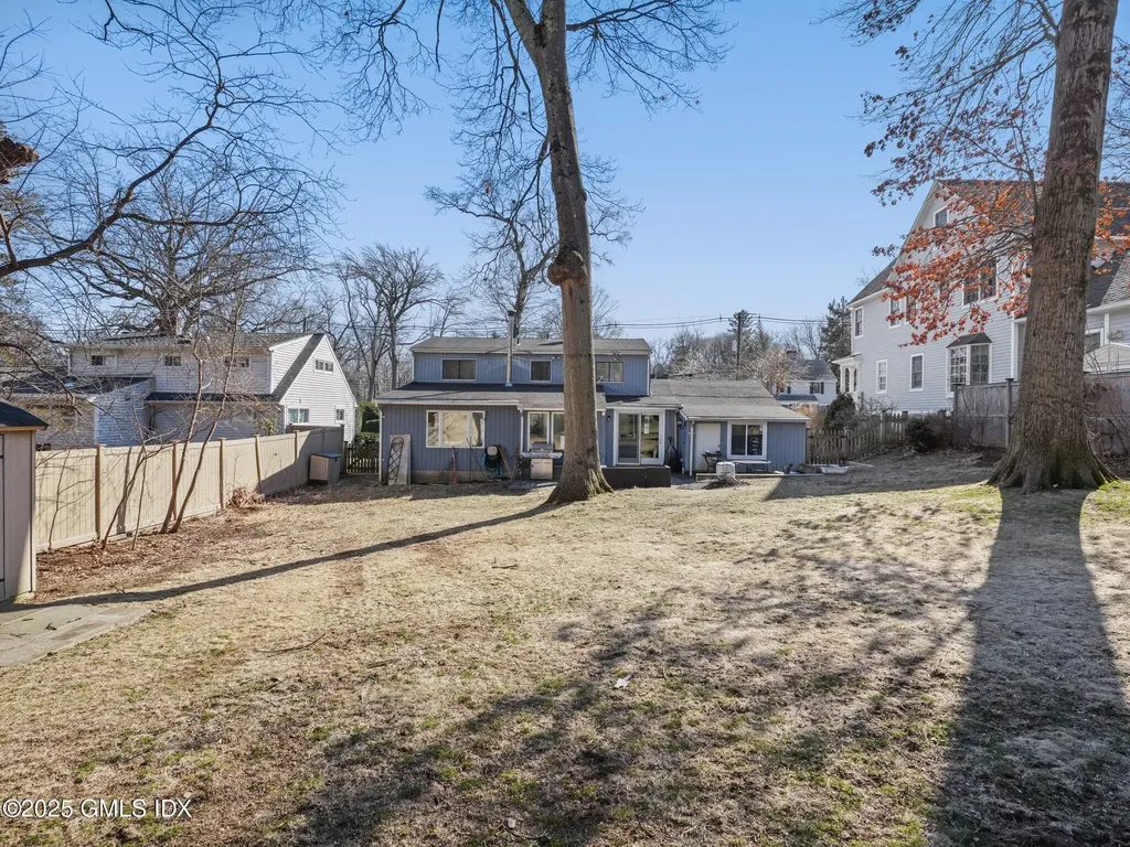 31 Summit Road Riverside CT 06878