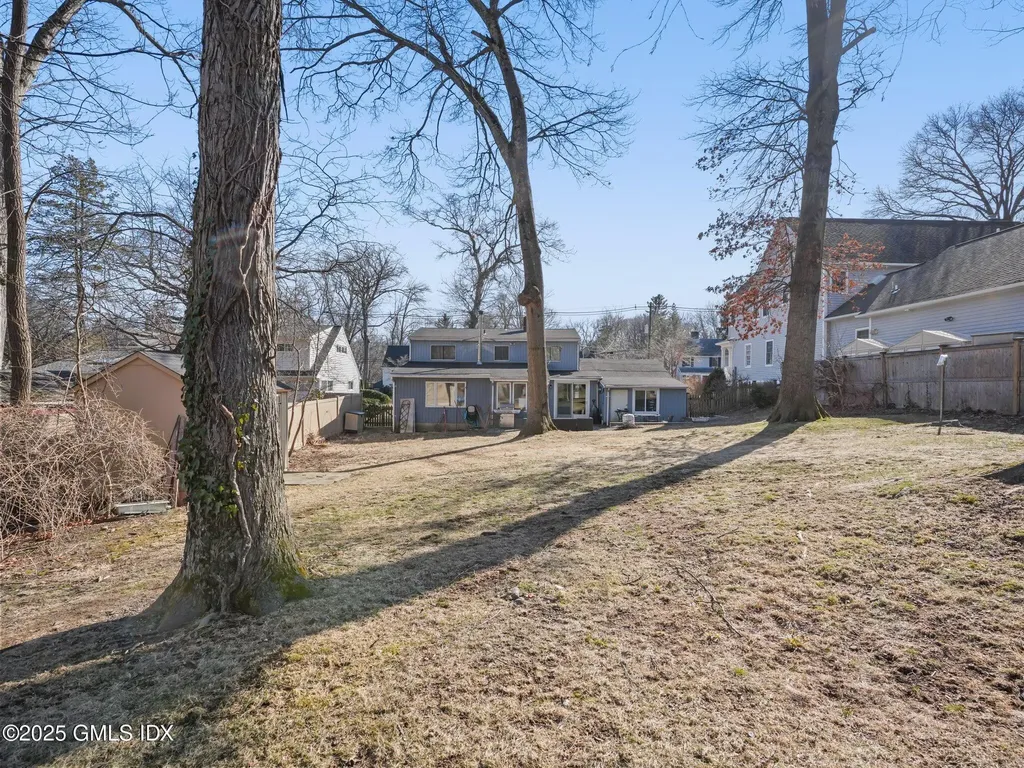 31 Summit Road Riverside CT 06878