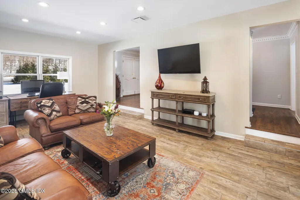 27 Wind Mill Circle Stamford CT 06903