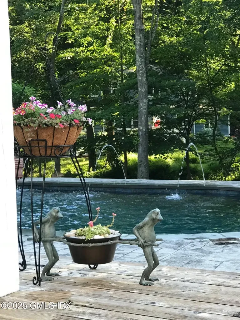 27 Wind Mill Circle Stamford CT 06903