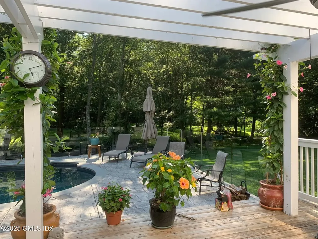 27 Wind Mill Circle Stamford CT 06903