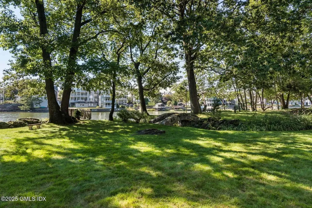 2 Vista Drive Greenwich CT 06830