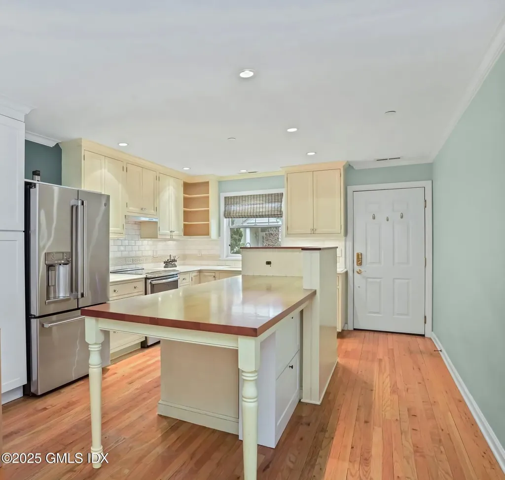 51 Forest Avenue Old Greenwich CT 06870