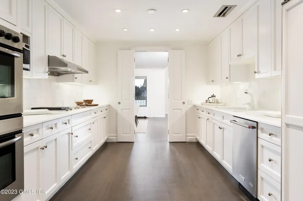 680 Steamboat Road Greenwich CT 06830