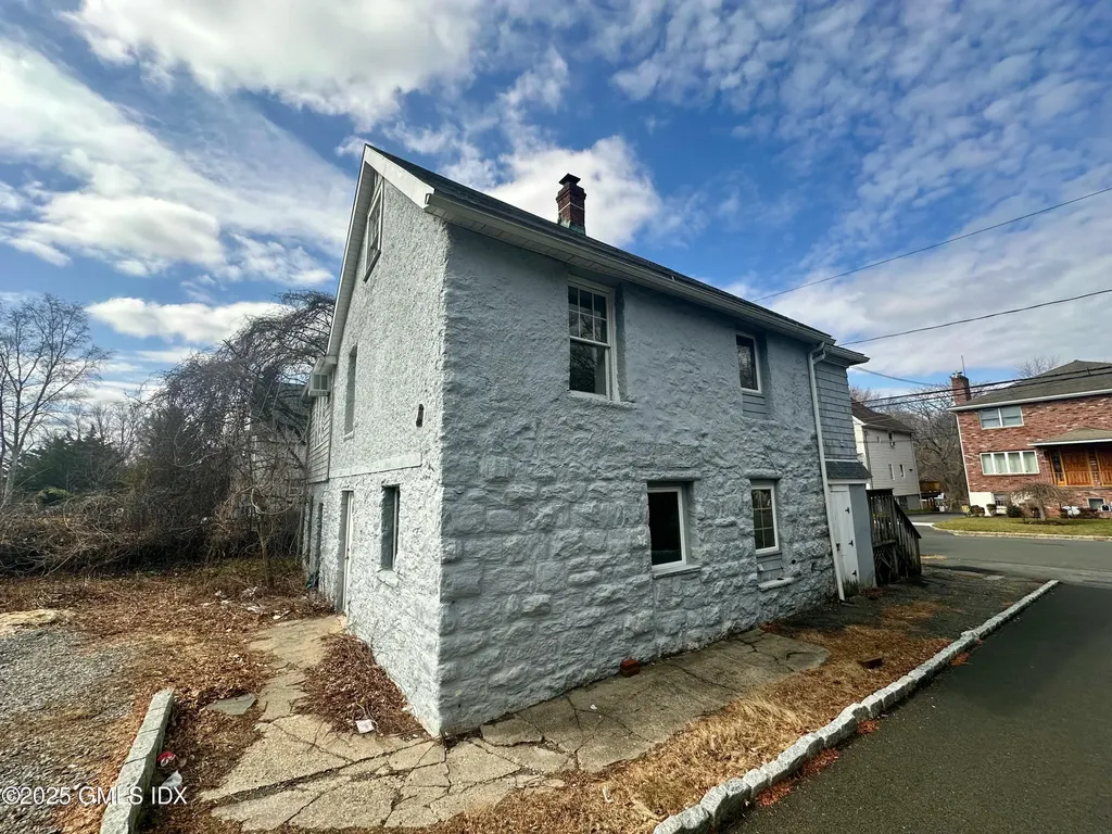 33 Moshier Street Greenwich CT 06831