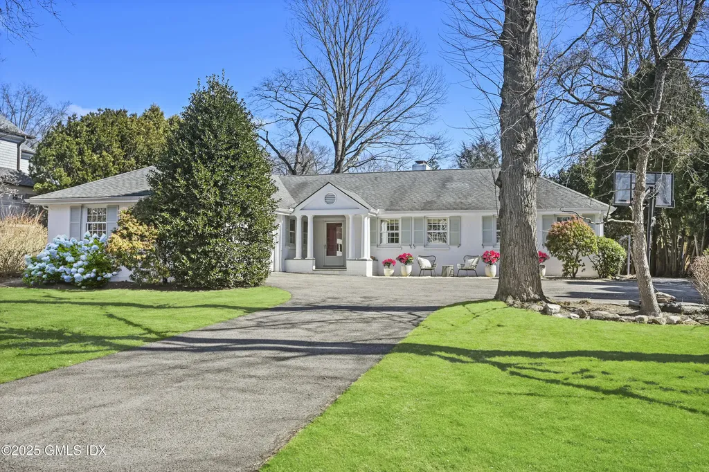 35 Druid Lane Riverside CT 06878