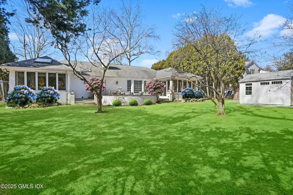 35 Druid Lane Riverside CT 06878