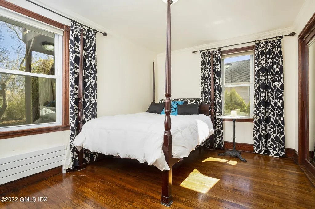 49 Le Grande Avenue Greenwich CT 06830