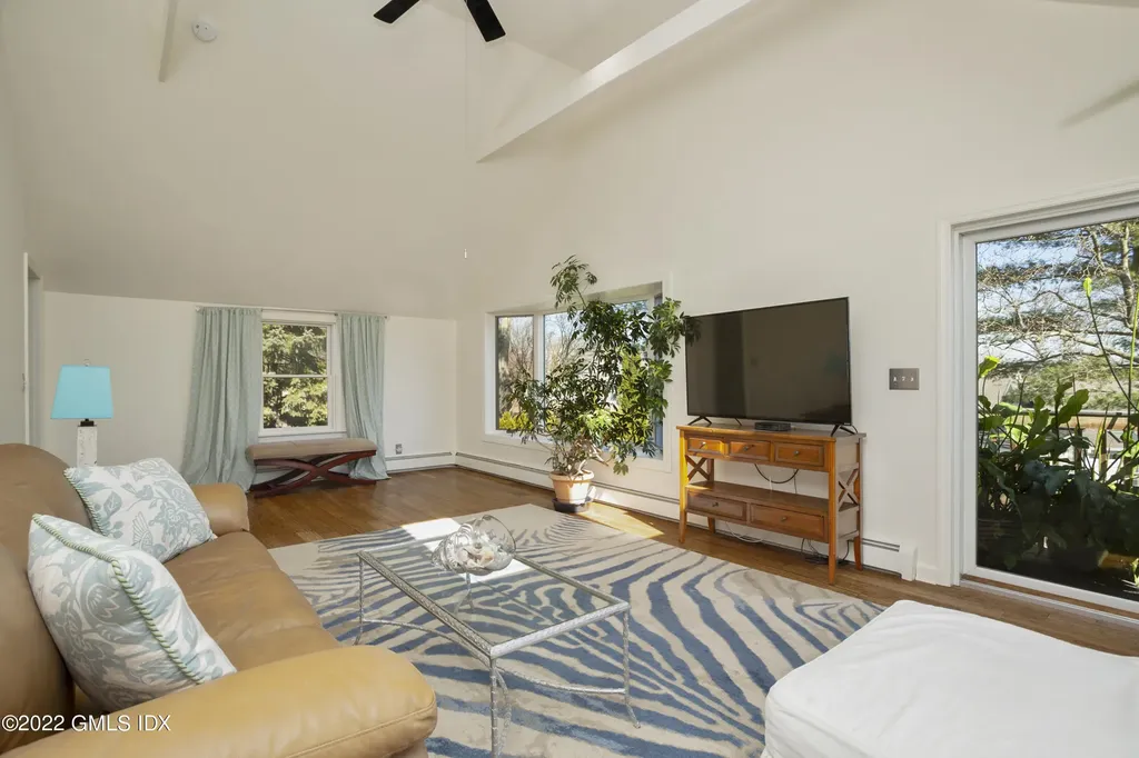 49 Le Grande Avenue Greenwich CT 06830