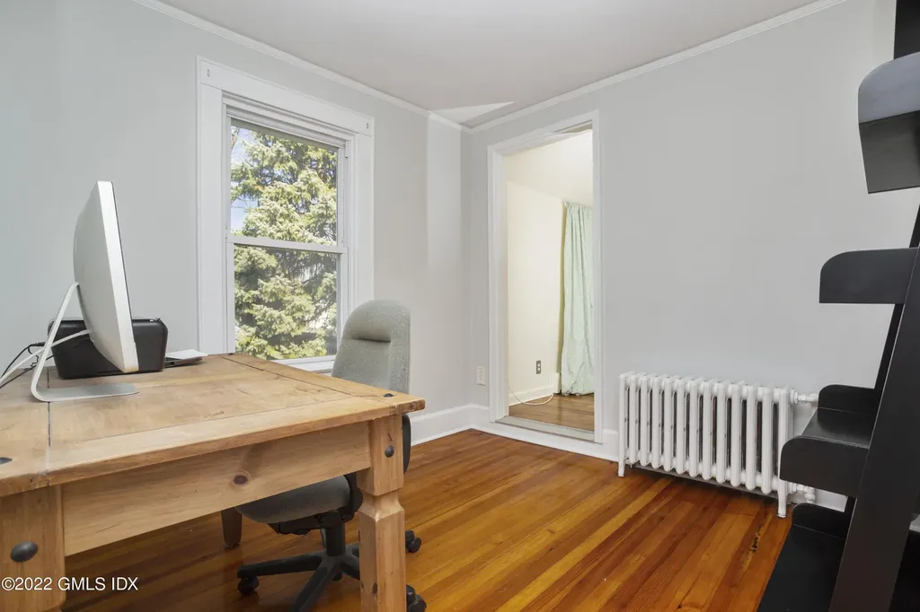 49 Le Grande Avenue Greenwich CT 06830