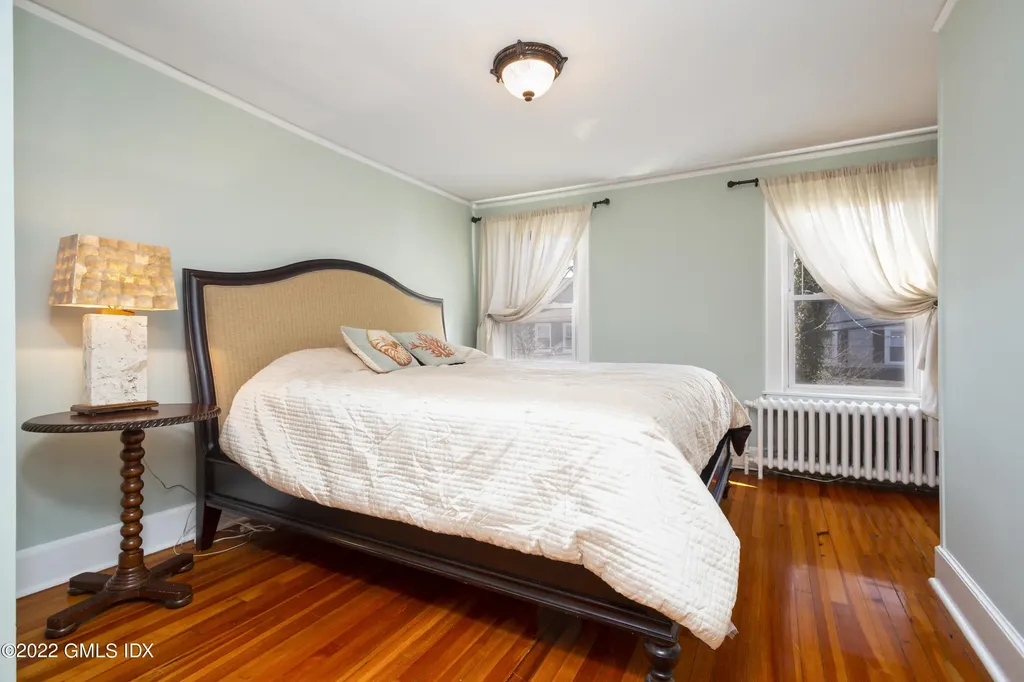 49 Le Grande Avenue Greenwich CT 06830