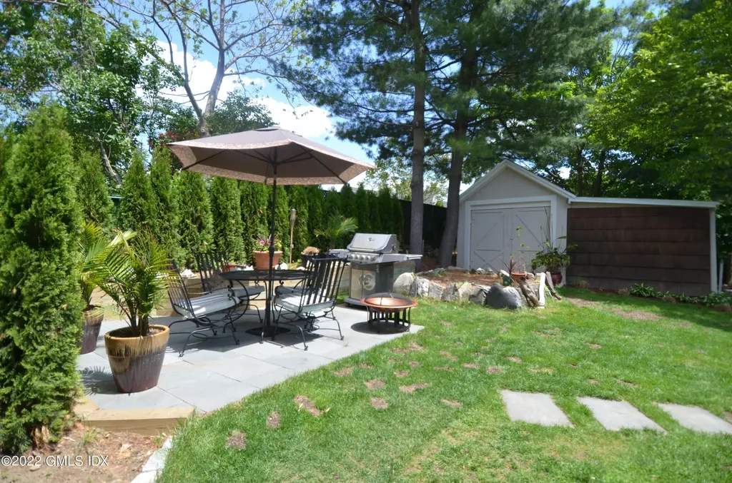 49 Le Grande Avenue Greenwich CT 06830