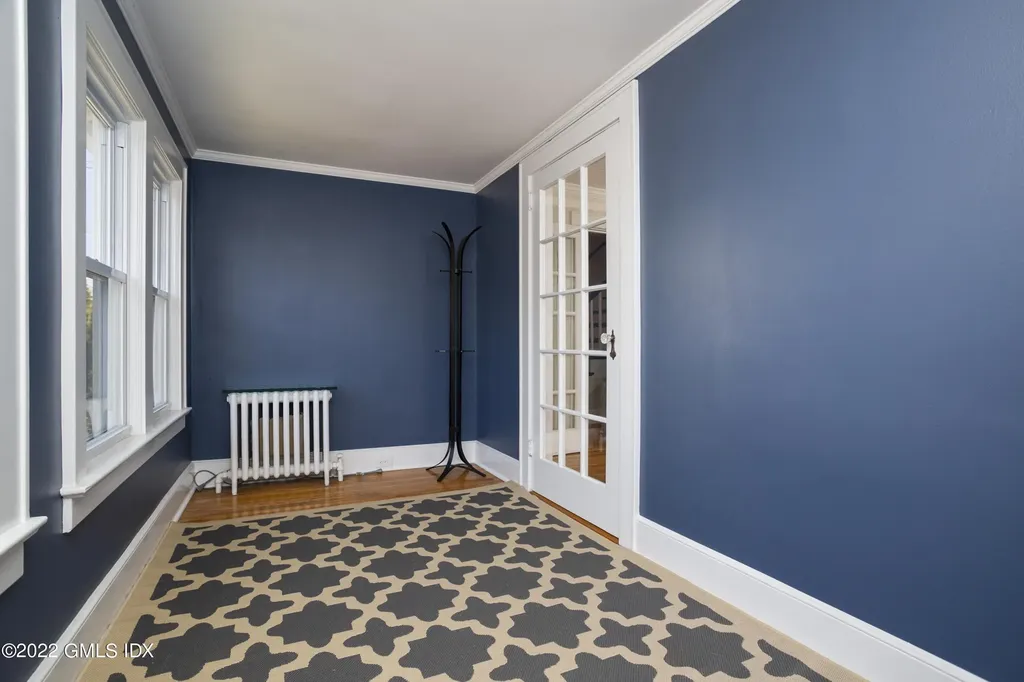 49 Le Grande Avenue Greenwich CT 06830