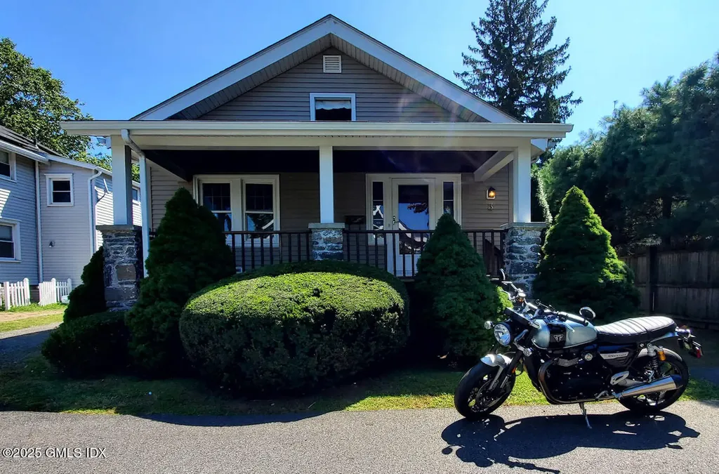 3 Relay Court Cos Cob CT 06807