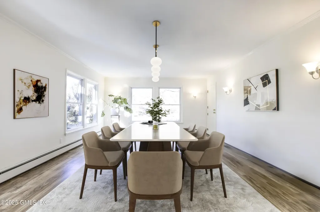 7 Cherry Tree Lane Riverside CT 06878