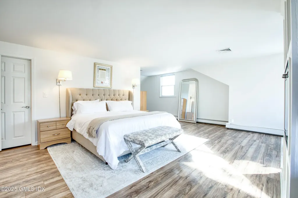 7 Cherry Tree Lane Riverside CT 06878