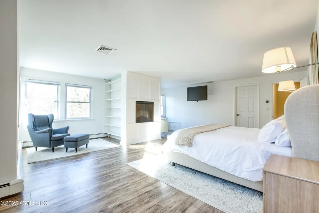 7 Cherry Tree Lane Riverside CT 06878