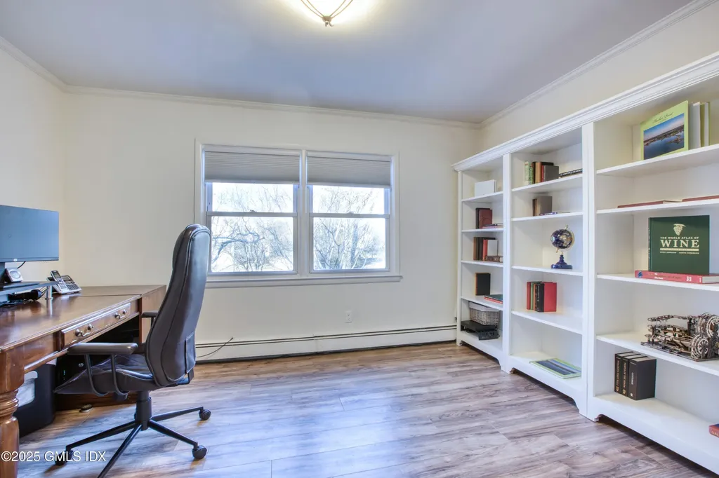 7 Cherry Tree Lane Riverside CT 06878