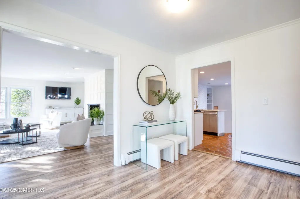 7 Cherry Tree Lane Riverside CT 06878