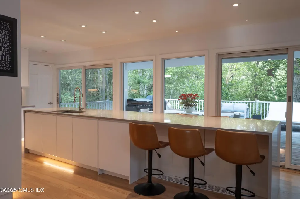 979 Lake Avenue Greenwich CT 06831