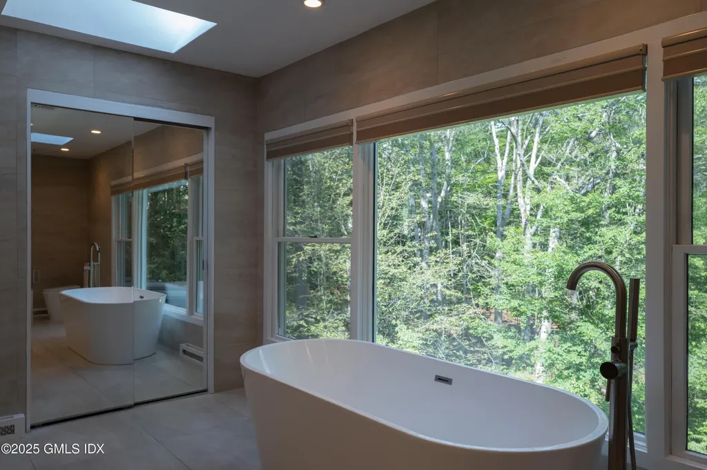 979 Lake Avenue Greenwich CT 06831