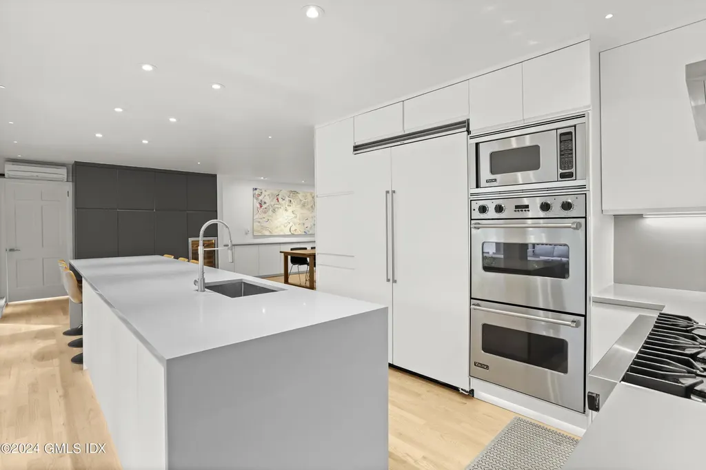 979 Lake Avenue Greenwich CT 06831