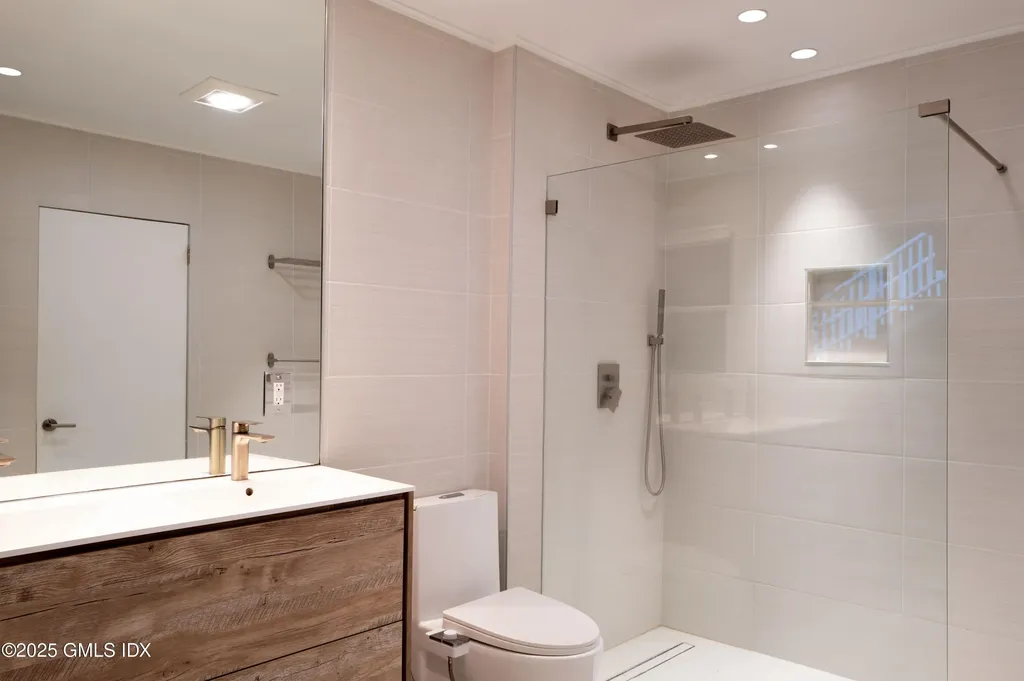 979 Lake Avenue Greenwich CT 06831