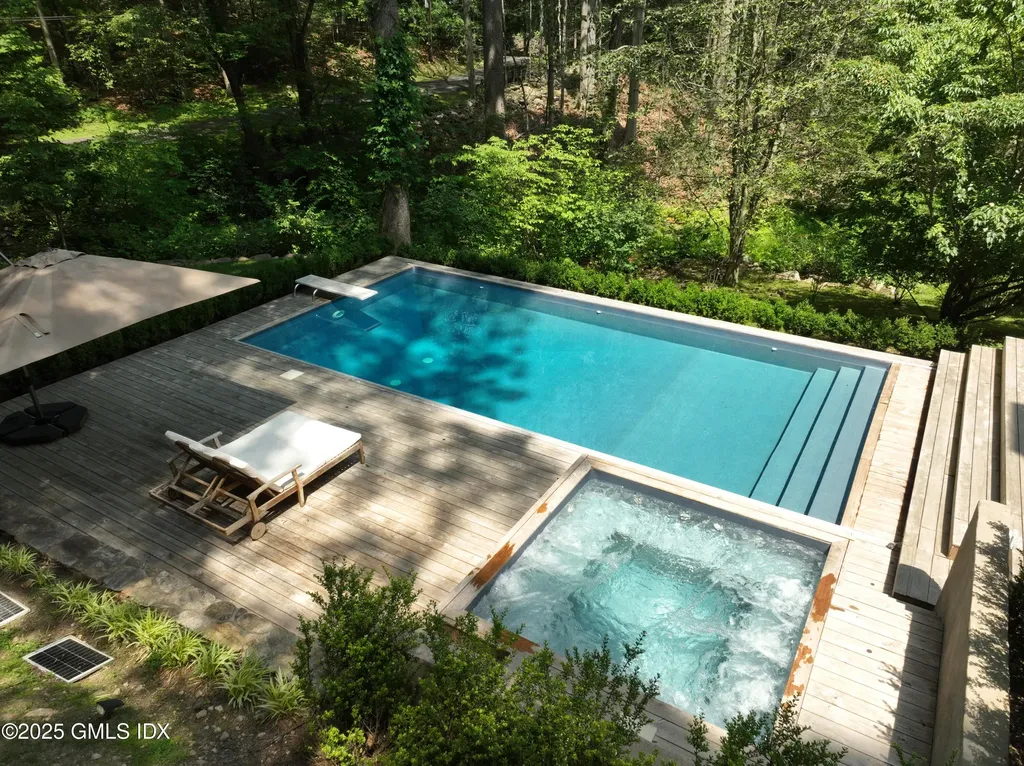 979 Lake Avenue Greenwich CT 06831