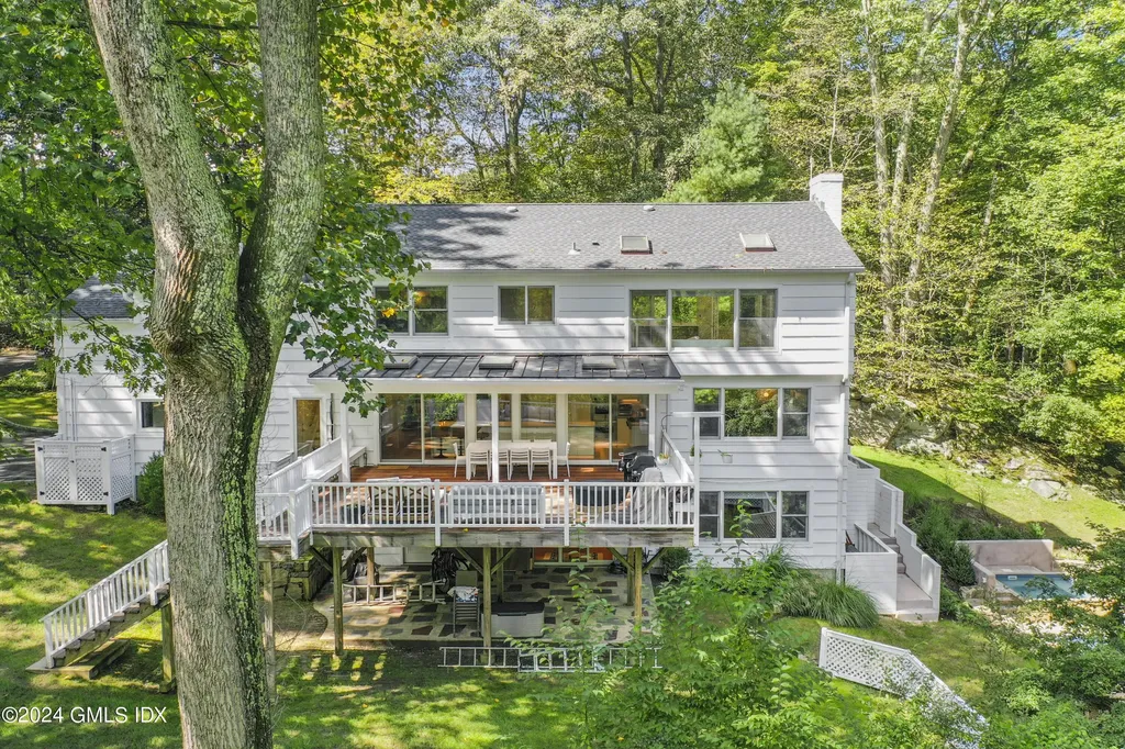 979 Lake Avenue Greenwich CT 06831