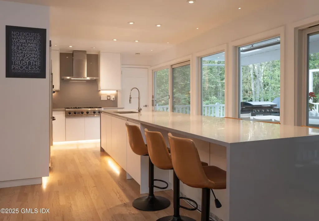 979 Lake Avenue Greenwich CT 06831