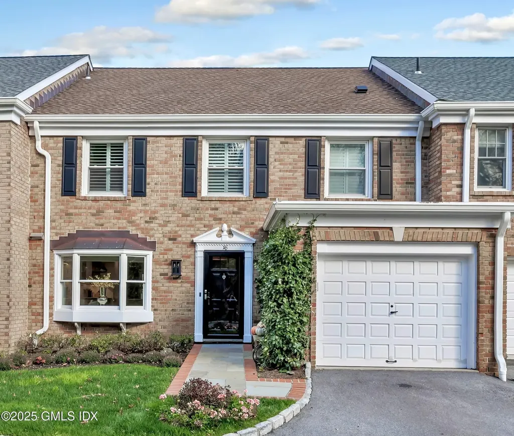 16 Georgetowne North Greenwich CT 06831