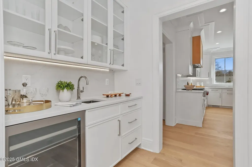 118 Leroy Avenue Darien CT 06820