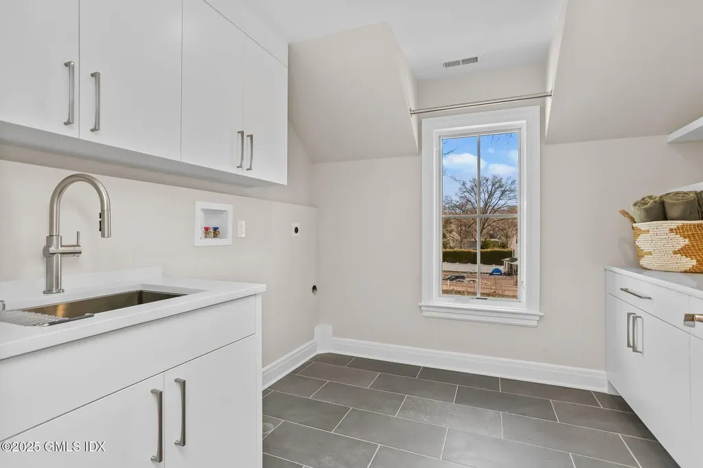 118 Leroy Avenue Darien CT 06820