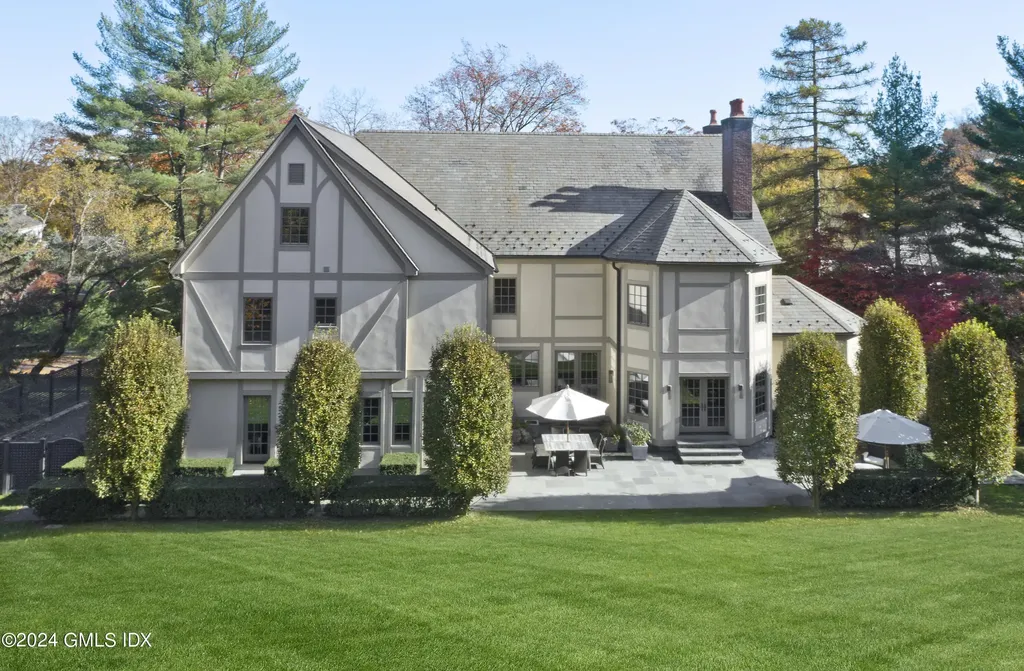 40 Upland Drive Greenwich CT 06831