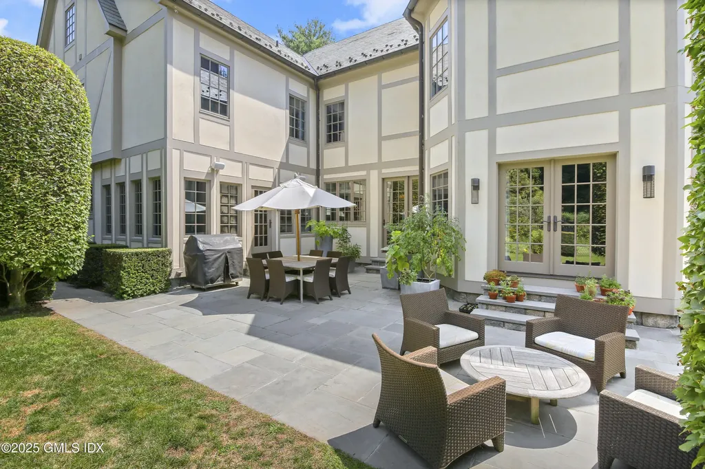 40 Upland Drive Greenwich CT 06831