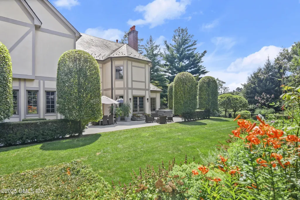 40 Upland Drive Greenwich CT 06831