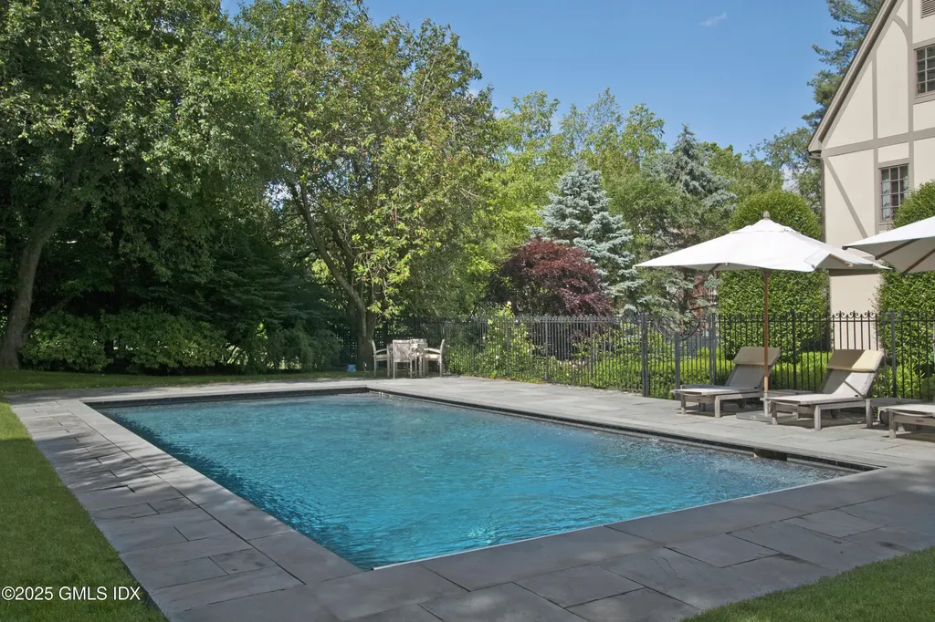 40 Upland Drive Greenwich CT 06831
