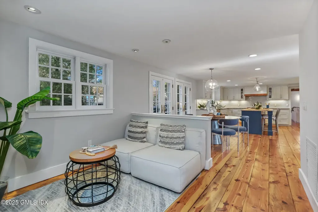 3 Cat Rock Road Cos Cob CT 06807