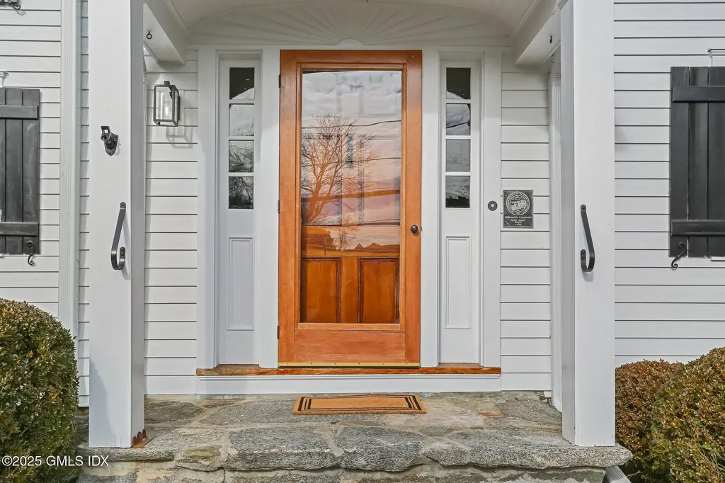 3 Cat Rock Road Cos Cob CT 06807